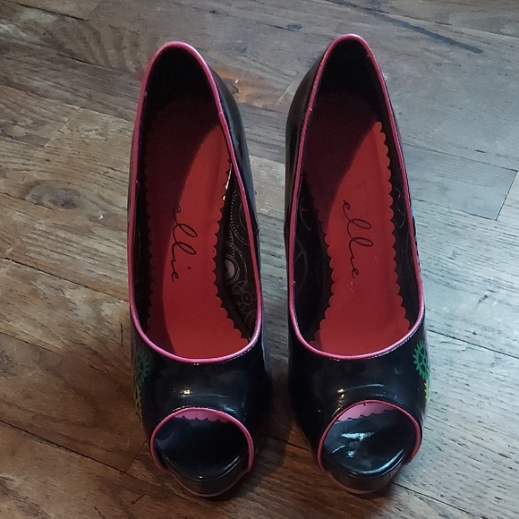 Elle Black and Pink High Heel Peep-Toe Shoes - Picture 8 of 9